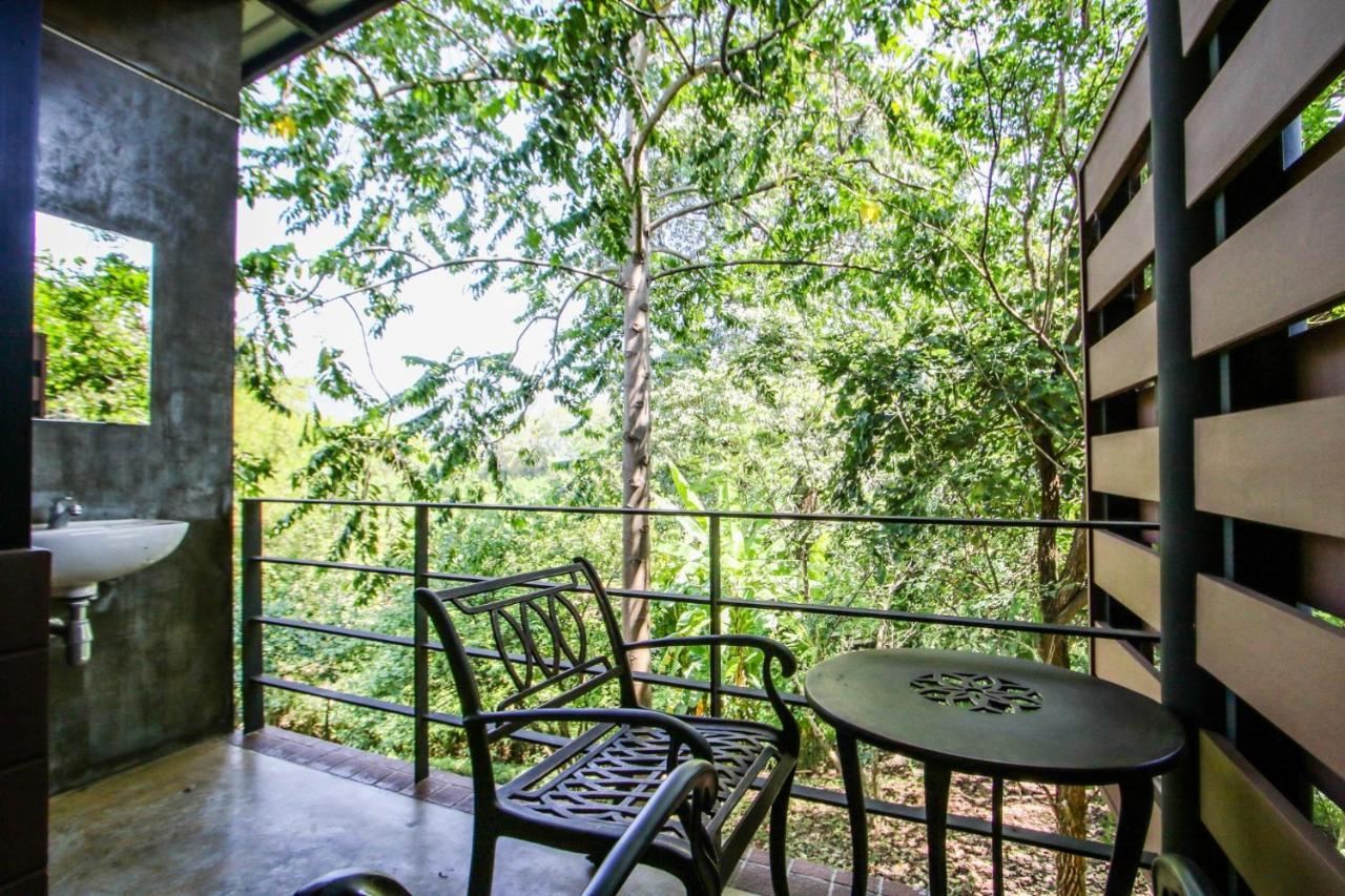 Rain Tree Khao Yai Hotel Пакчонг Экстерьер фото